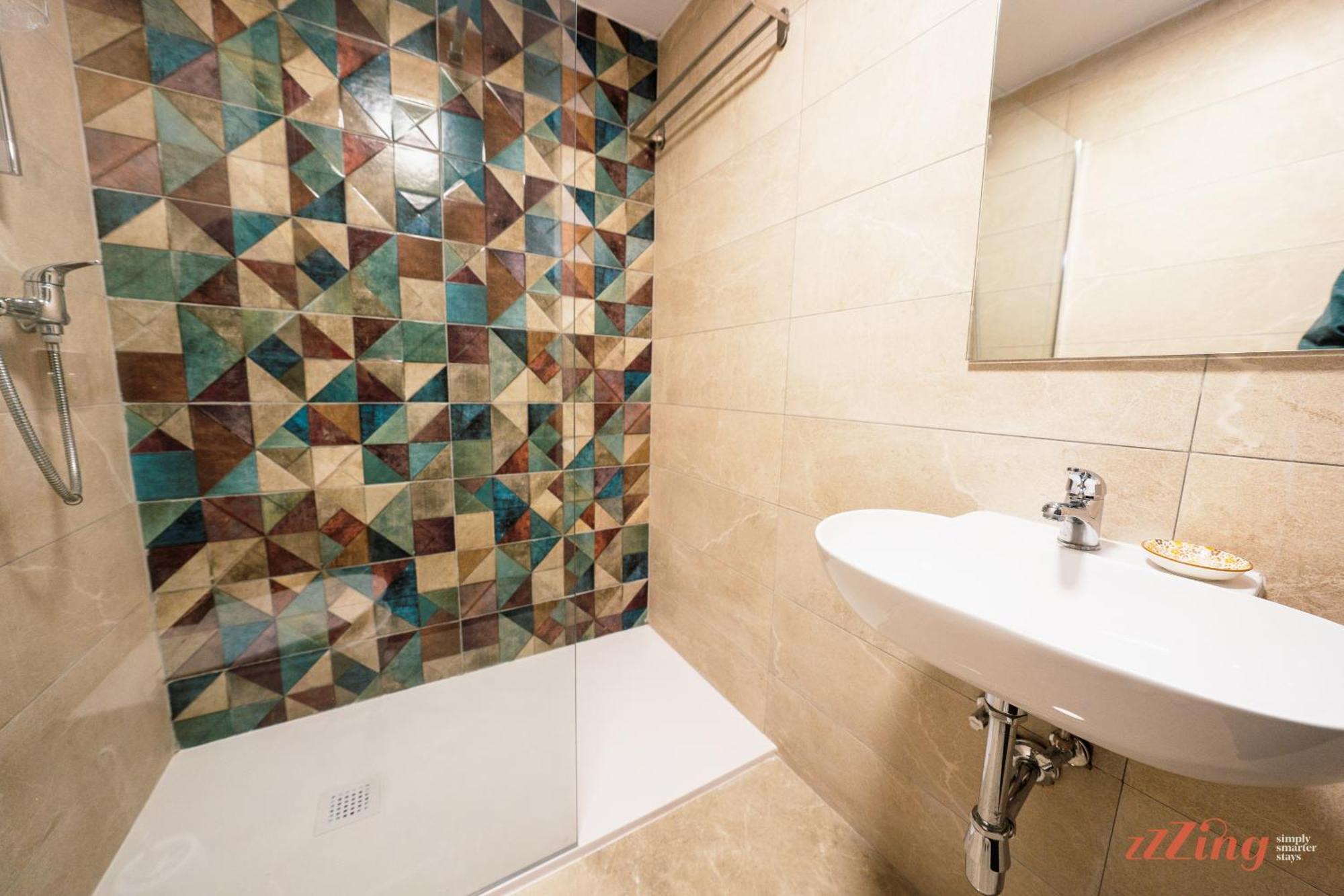 Seashore Stays - Stunning Apartments Right By The Sea St. Paul's Bay Ruang foto