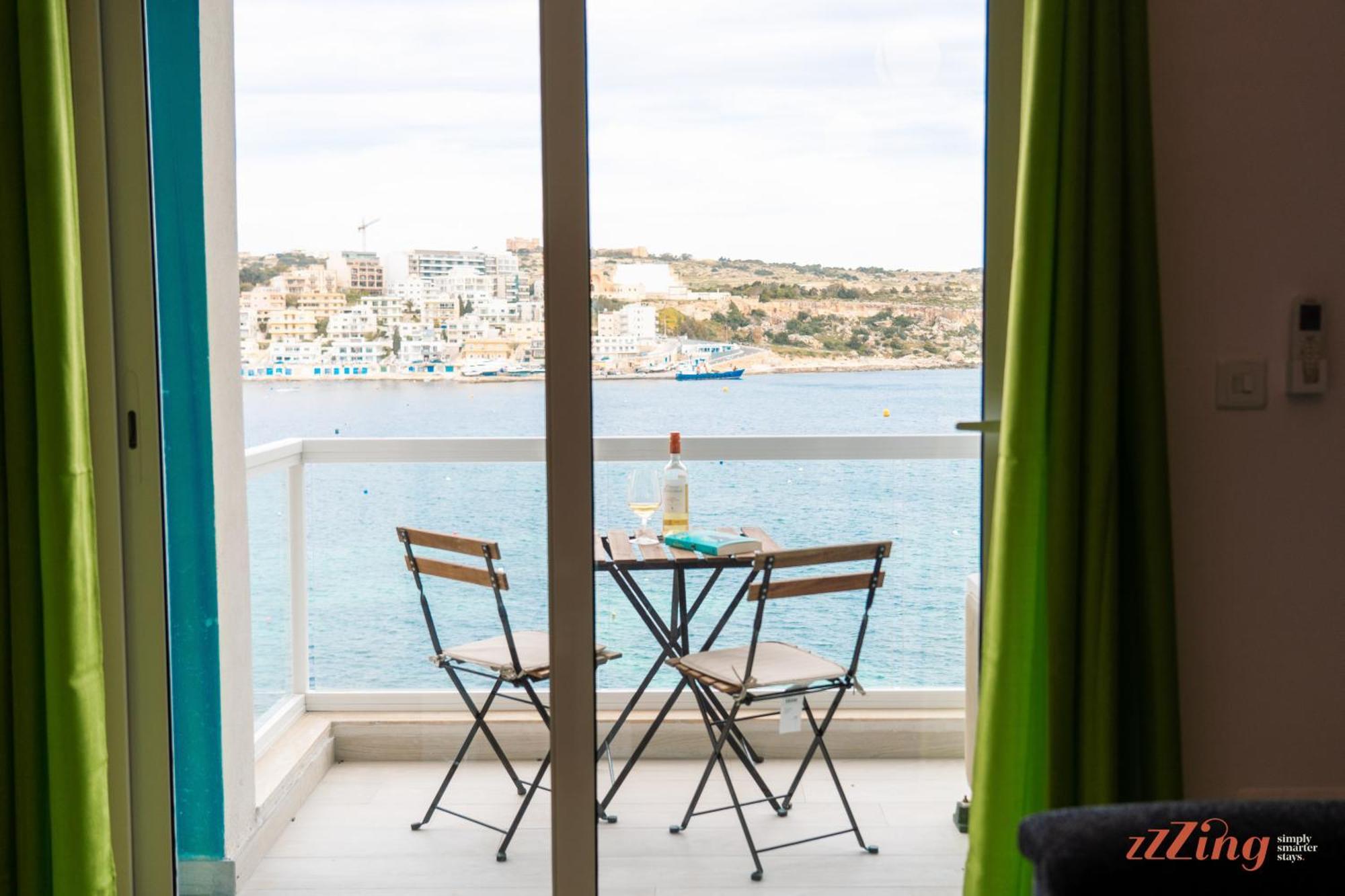 Seashore Stays - Stunning Apartments Right By The Sea St. Paul's Bay Ruang foto